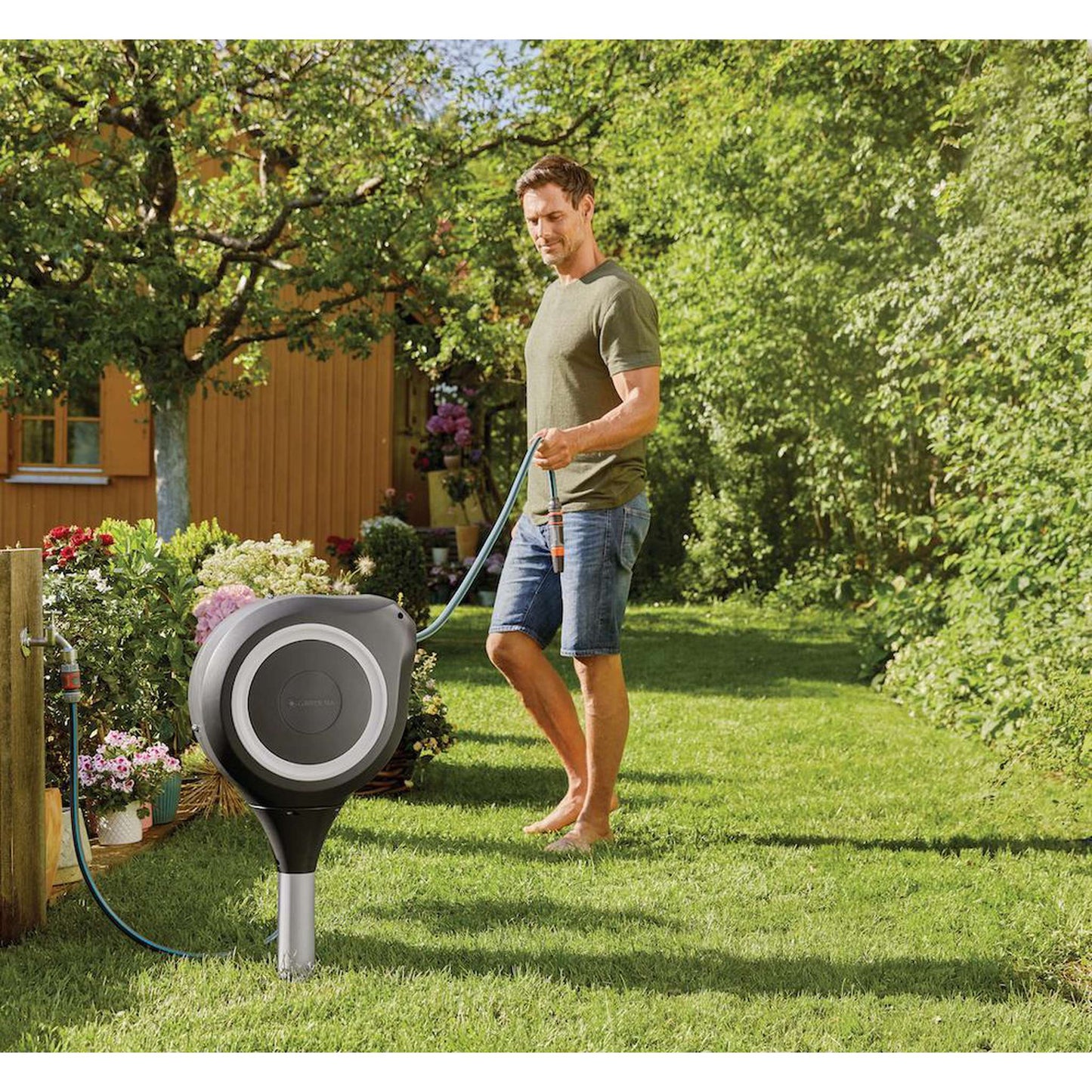 Gardena Garten-Schlauchbox RollUp M (weiß) 20 m